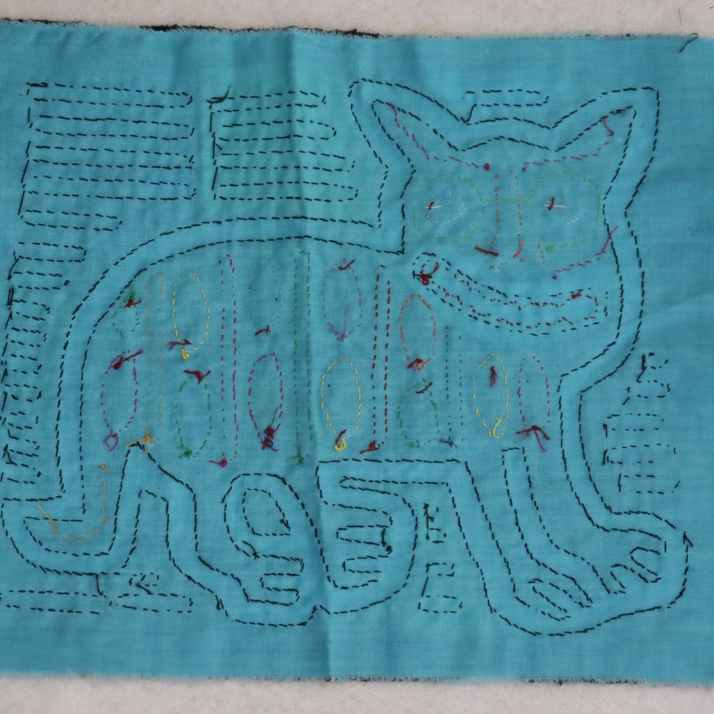 Vintage Handmade Mola Art 9x8 Multi Color Unisex Animal Folk Art Textile - Picture 6 of 6